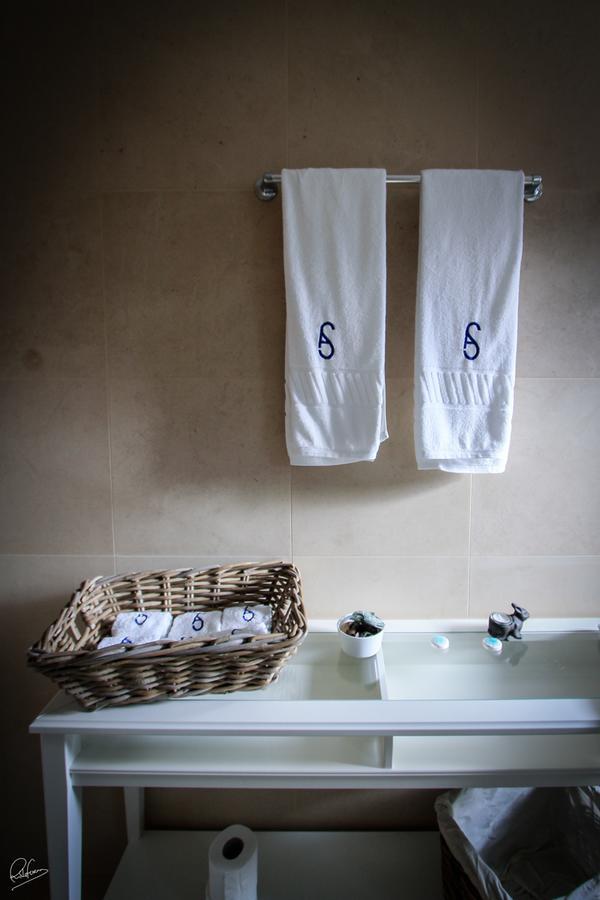 Quinta Da Torre - Casas De Campo Bed and Breakfast Alenquer Esterno foto